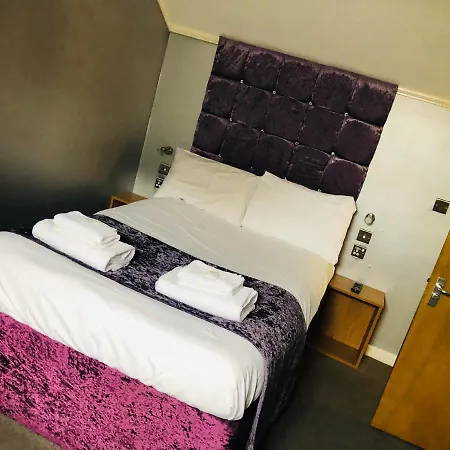 Victoria Hotel 4*
