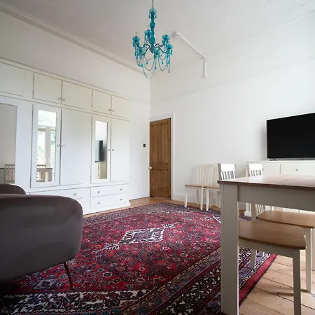 Carlton House Apartment