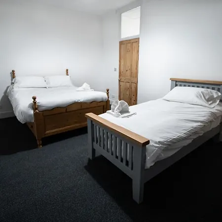 Stone House By Propertri Holiday home Newport (Gwent)