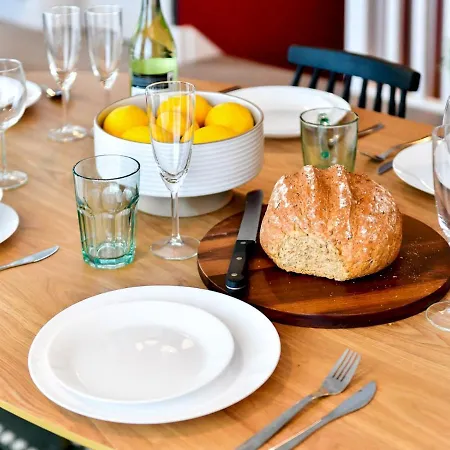 Pass The Keys Perfectly Located Stylish 2 Bed With Parking *