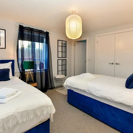 Holiday home Pass The Keys Perfectly Located Stylish 2 Bed With Parking Newport (Gwent)