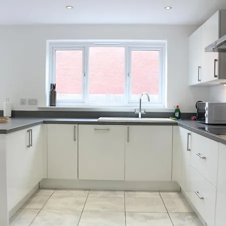 Holiday home Springfield House By Mgroupsa - Free Parking *