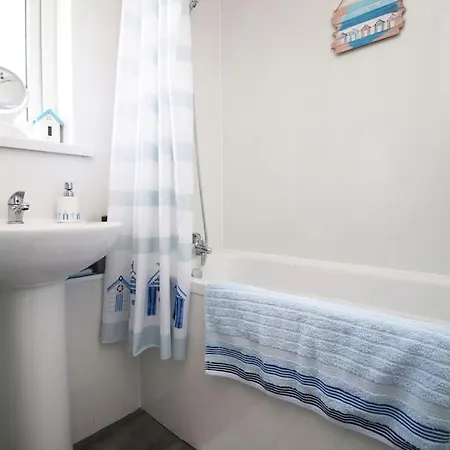 Holiday home 3 Bedroom Family Newport, Located Next To M4 Newport (Gwent)