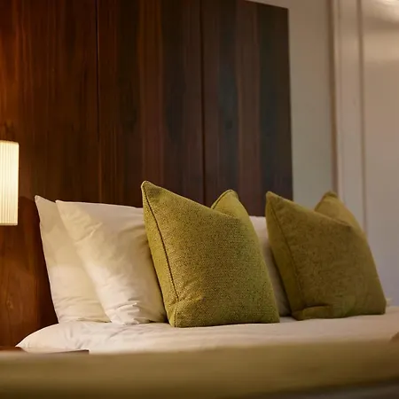 Hotel Coldra Court By Celtic Manor 4*