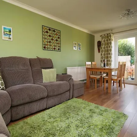 Holiday home 3 Bedroom Family Newport, Located Next To M4 Newport (Gwent)