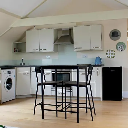 Charming 1-bed Loft In Caerleon Apartment
