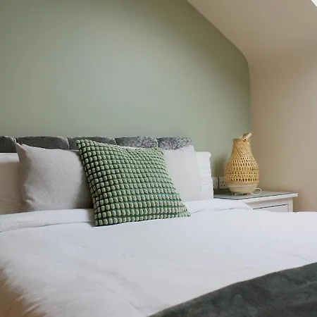 Charming 1-bed Loft In Caerleon Apartment