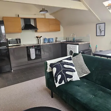 Charming 1-bed Loft In Caerleon Apartment *