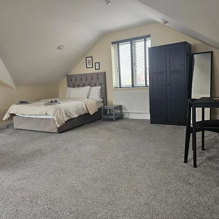 Lovely 1-bed Loft In