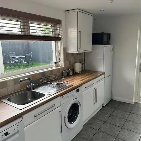 Apartment 2 Bedroom Semi-Detached House- Sleeps 4 *