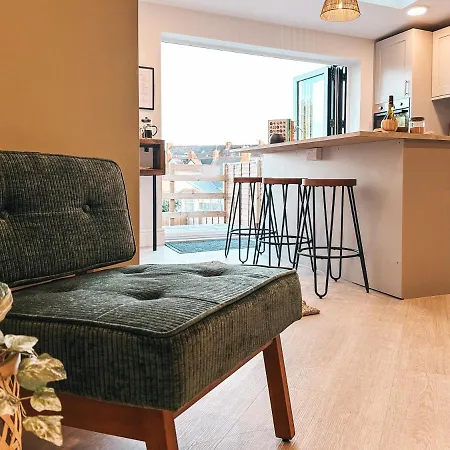 Ty Penllyn By Solace Holiday home *