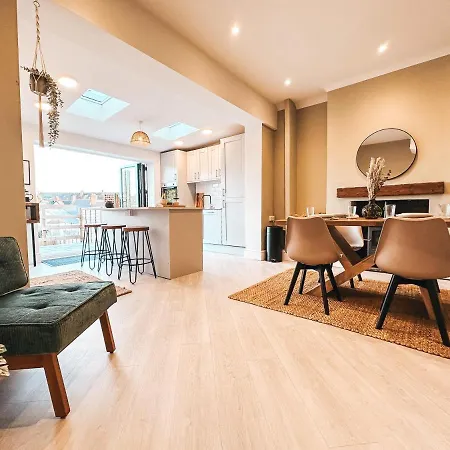 Ty Penllyn By Solace Newport (Gwent)