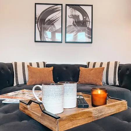 Rosslyn House By Solace Holiday home Newport (Gwent)