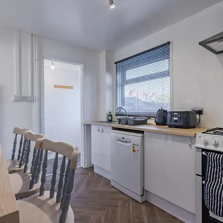 Holiday home Beautifully Renovated 2 Bedroom House In Newport Newport (Gwent)