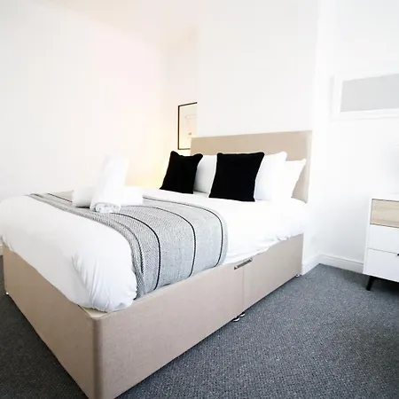 Bristol Street Guest house *