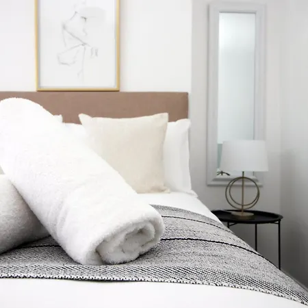 Bristol Street Guest house *