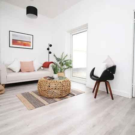 Guest house Garden | Parking | 4br *