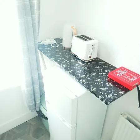 Service 2 Bed In South Wales Near Celtic Manor Icc Wales Apartment *