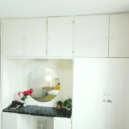Service 2 Bed In South Wales Near Celtic Manor Icc Wales *
