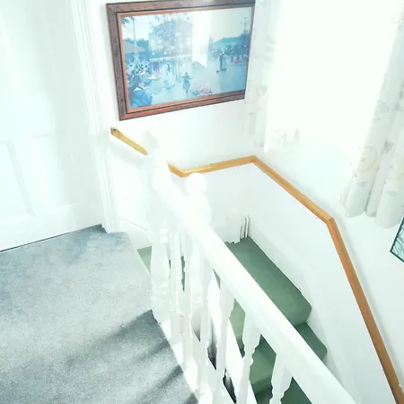 Service 2 Bed In South Wales Near Celtic Manor Icc Wales Apartment *