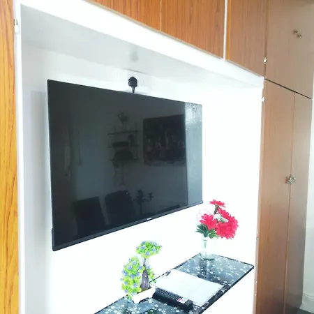 Service 2 Bed In South Wales Near Celtic Manor Icc Wales * Newport (Gwent)