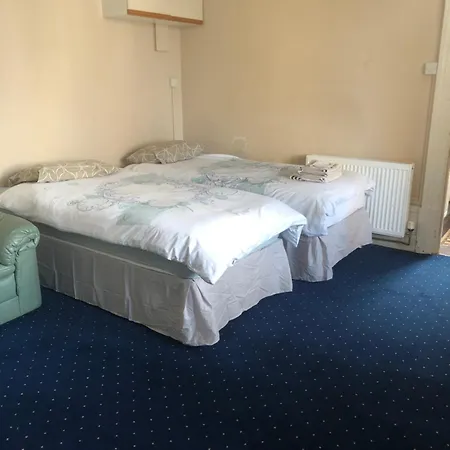 Studio Suite * Newport (Gwent)