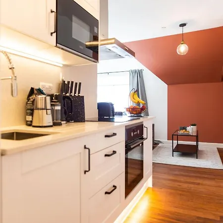 Stylish Loft With View * Newport (Gwent)