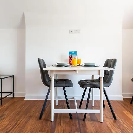 Stylish Loft With View Newport (Gwent)