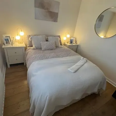 Apartment Beautiful Coach House Newport (Gwent)