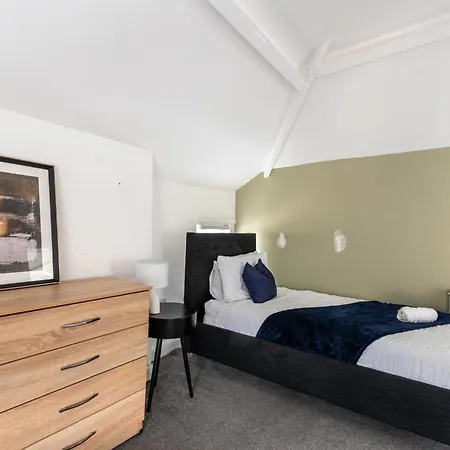 Apartment Sophia's Retreat - 2 Floor 4 Bed - - Coastal Getaway Newport (Gwent)