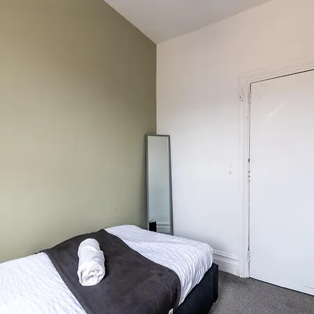 Apartment Sophia's Retreat - 2 Floor 4 Bed - - Coastal Getaway Newport (Gwent)
