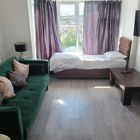 Cosy 2 Bedroom Flat