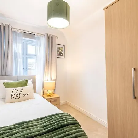 Holiday home Detached House Free Parking Contractors Long Rates