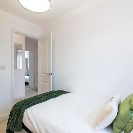 Detached House Free Parking Contractors Long Rates Holiday home Newport (Gwent)