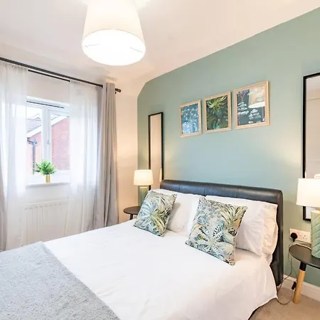 Holiday home Detached House Free Parking Contractors Long Rates