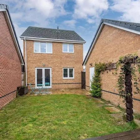 3 Bed House Free Parking Contractors Long Rates Holiday home
