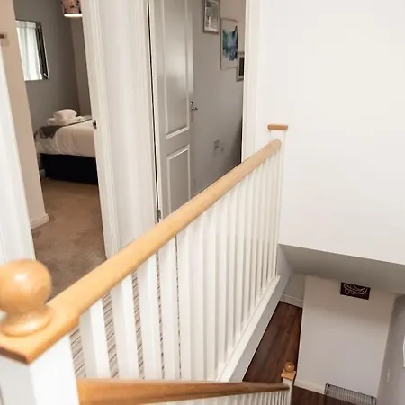 3 Bed House Free Parking Contractors Long Rates Holiday home Newport (Gwent)