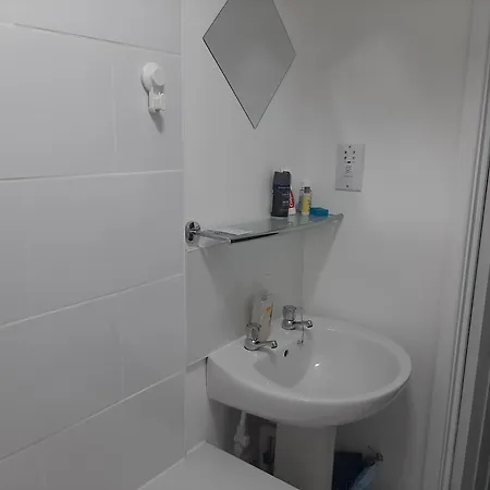 Bed Contl Breakfast Wales Near Train * Newport (Gwent)