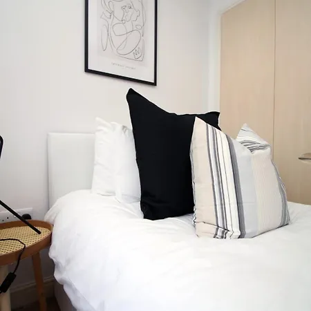 Alicia Way 2 Bedroom With Free Street Parking