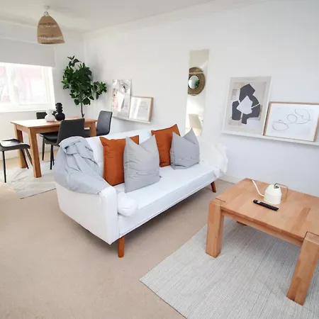 Alicia Way 2 Bedroom With Free Street Parking * Newport (Gwent)