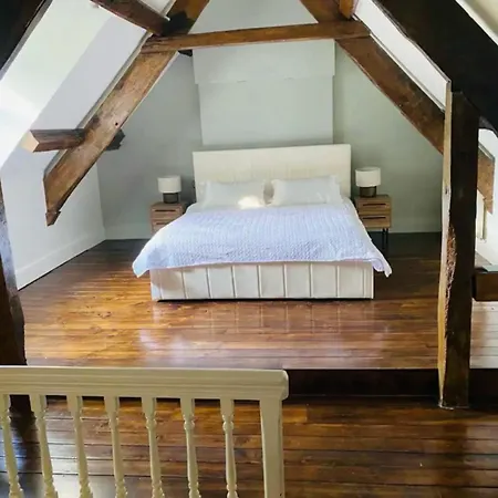 Holiday home 8 Bedroom With Pool Complex 5 Mins From Celtic Manor Newport (Gwent)