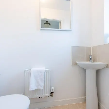 Book Now - 3Bed Glan Llyn Retreat- Newport Stay - Near Cardiff And Newport Centre - Parking *