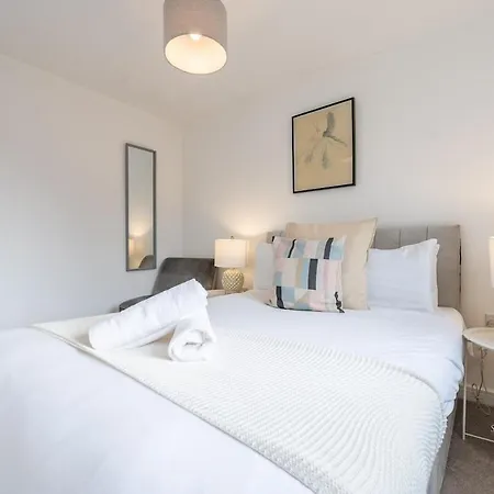 Book Now - 3Bed Glan Llyn Retreat- Newport Stay - Near Cardiff And Newport Centre - Parking *