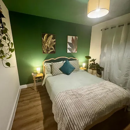 Homestay Julians Reen Close Newport (Gwent)
