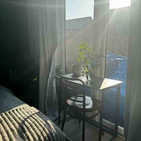Julians Reen Close * Newport (Gwent)