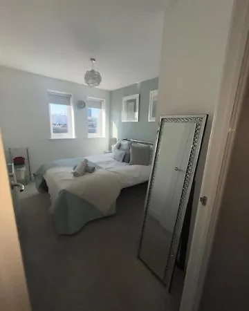 Luxury Riverside 2 Bedroomed With Balcony