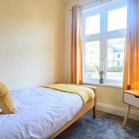 Beechwood House - Icc & Celtic Manor - Parking - Wifi * Newport (Gwent)