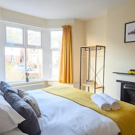 Holiday home Beechwood House - Icc & Celtic Manor - Parking - Wifi *
