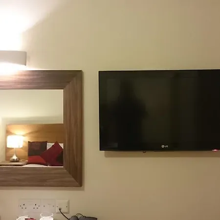 Gateway Express Hotel 2*