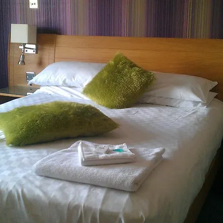 The Stuffed Dormouse Hotel 3* Newport (Gwent)